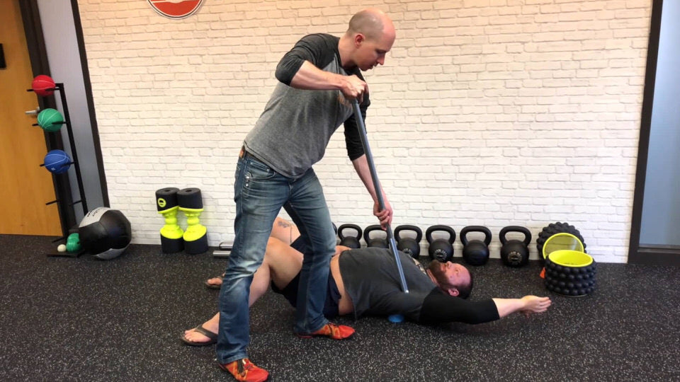 using the acumobility ball and boomstick and shoulderok to fix shoulder trigger points with Chris Duffin of Kabuki Strength